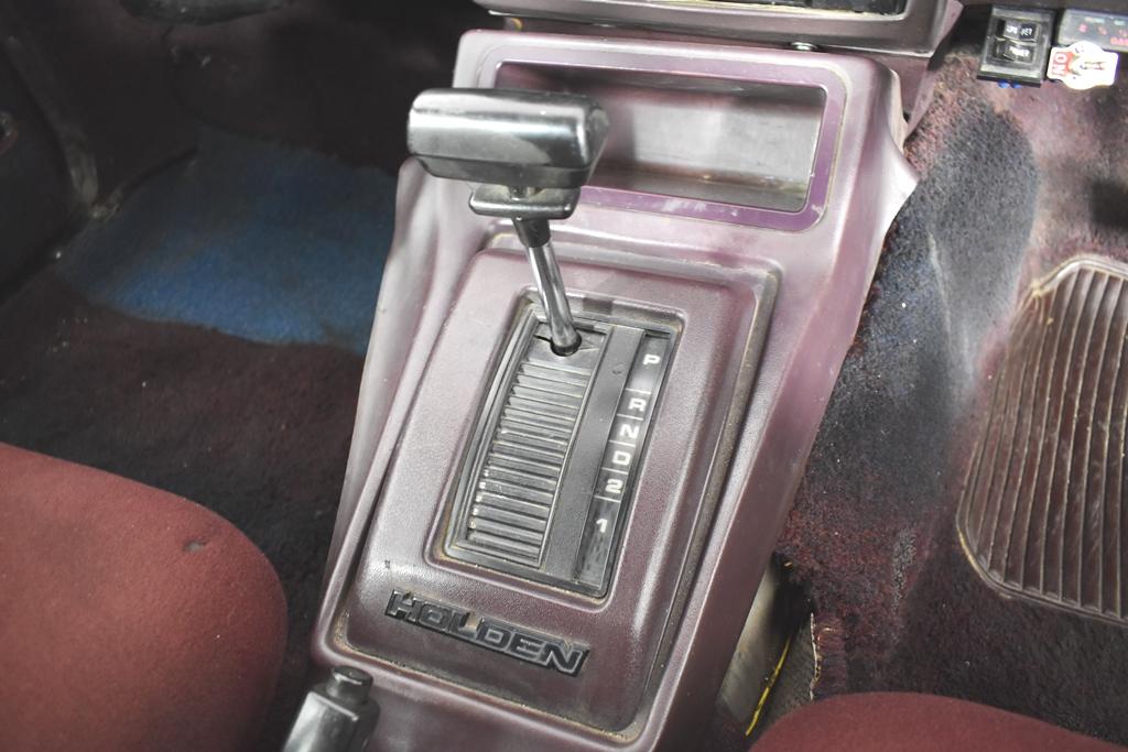VH commodore burgundy 1981 gear shifter images.jpg