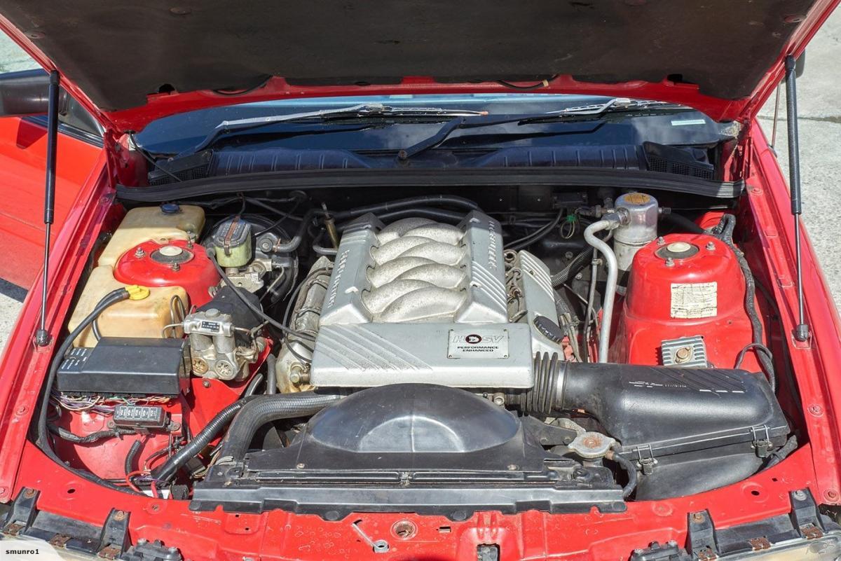 VP HSV CLubsport engine red NZ.jpg