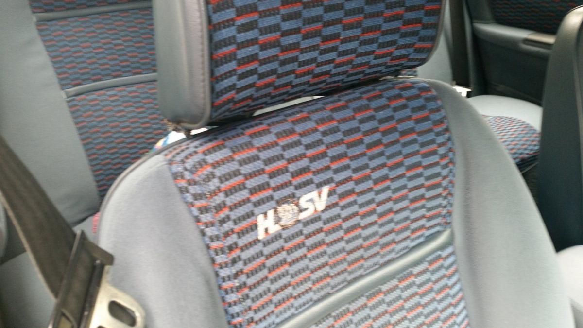 VP HSV Clubsport front seats.jpg