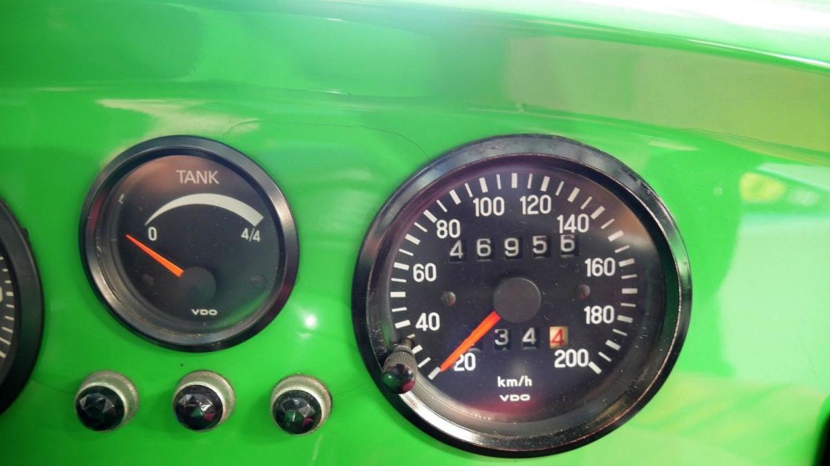 VW Karmann Ghia gauge.jpg