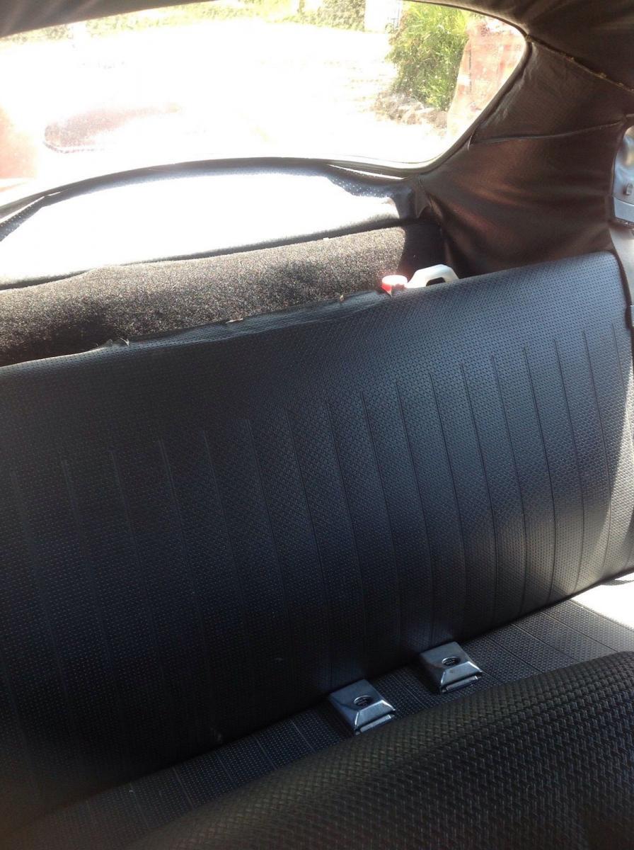 VW beetle 1600 Rear seats.jpg