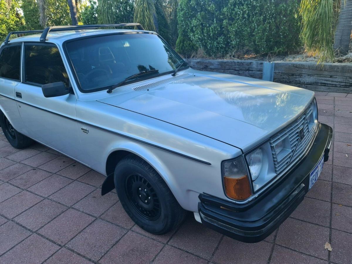 Volvo 242 GT Coupe 1979 Australia images 2021 (1).jpg