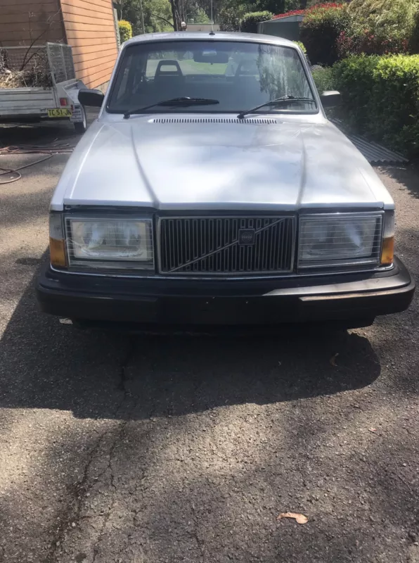 Volvo 242 GT Turbo 1980 with Holden V6 3.8 engine conversion (3).png