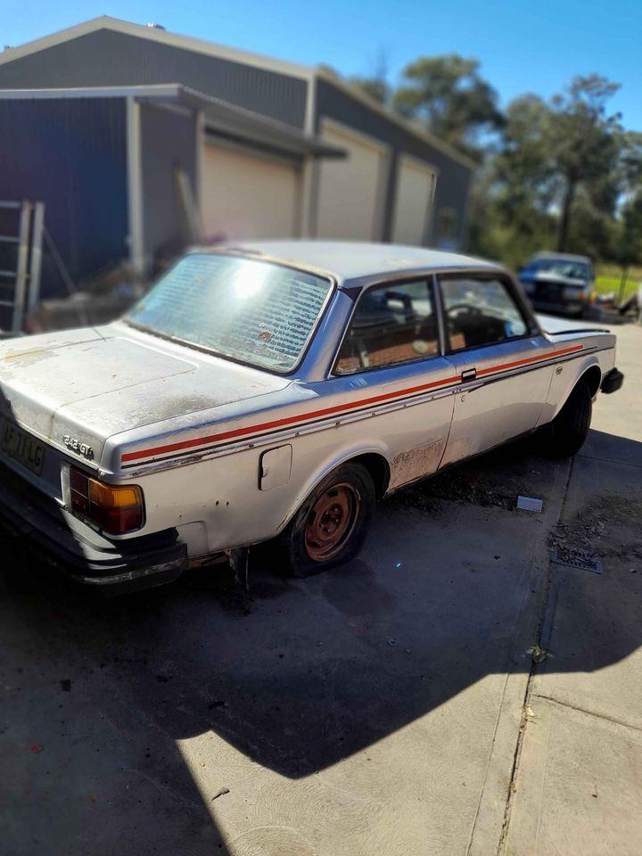 Volvo 242 GT rally car Australia pictures 1979 (1).jpg