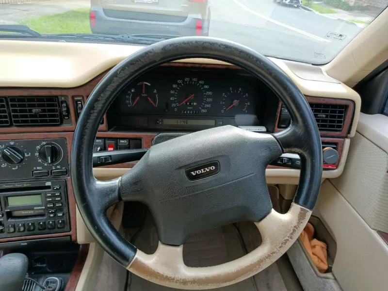 Volvo 850R Wagon Australia green images RHD (9).png
