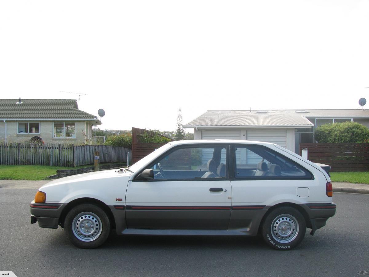 White 1986 TX3 Ford Laser KC pictures (2).jpg