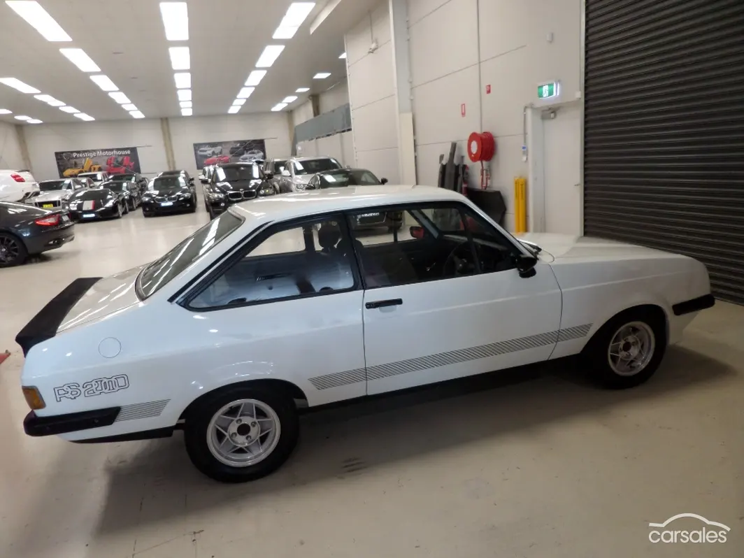 White Ford Escort RS2000 MK2 MKII Coupe 1980 Australian image (11).png