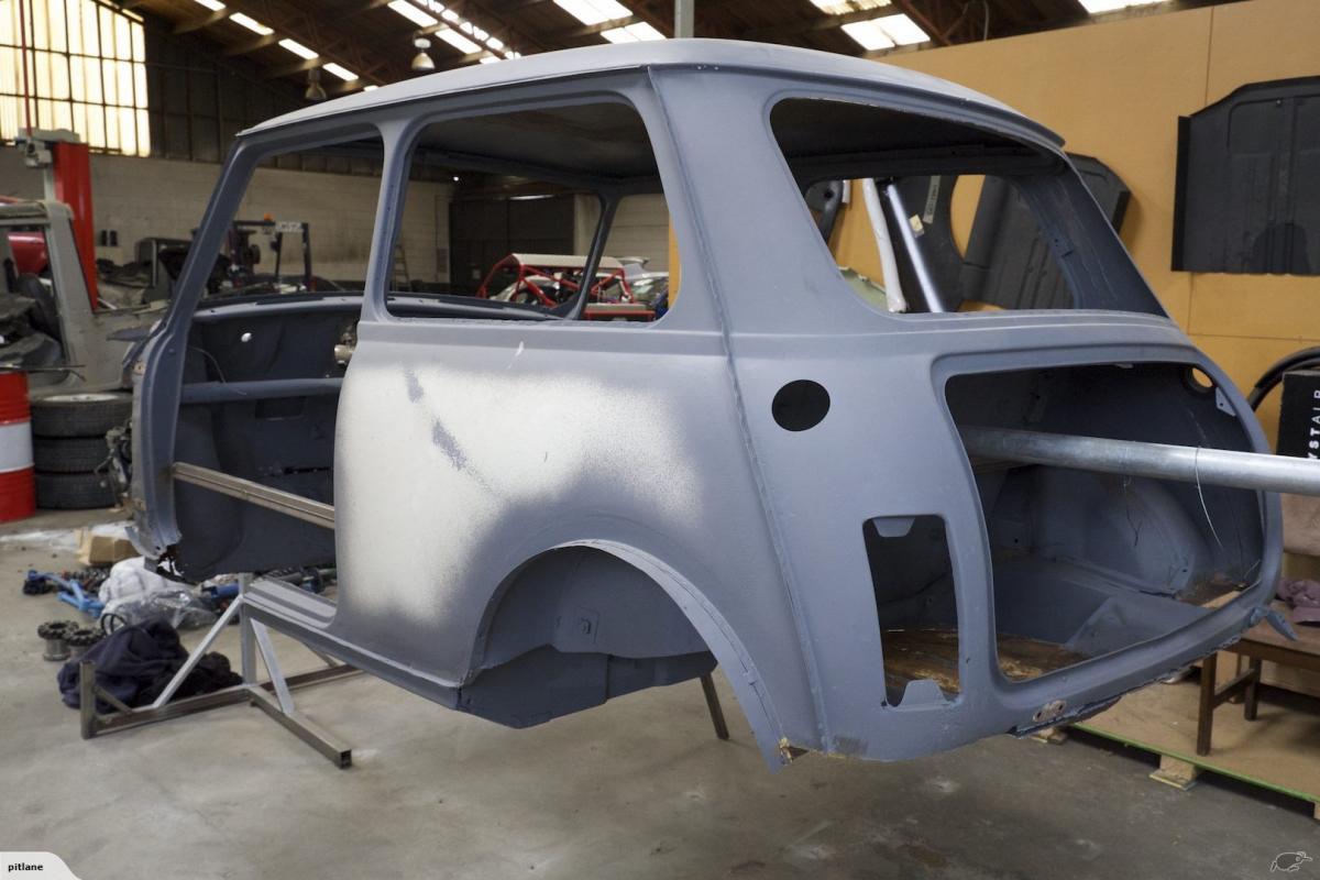 White NZ Australian Mini Clubman GT 1973 unrestored pics (2).jpg