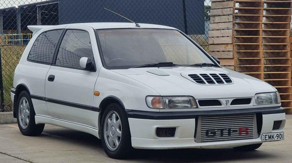 White Nissan Pulsar GTiR N14 images Australia (4).jpg