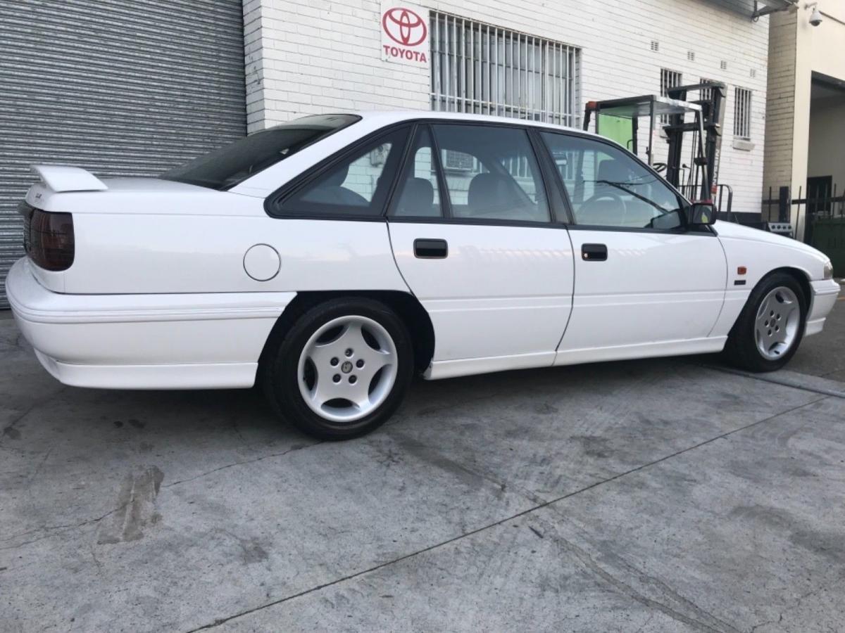 White VP clubsport 1993 (2).jpg