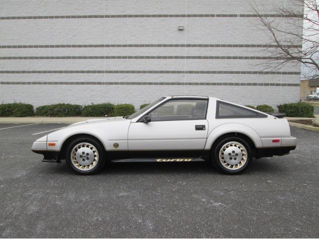 Z31 Nissan 300zx 1984 coupe 50th Anniversary Edition images (10).jpg