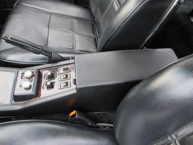 Z31 Nissan 300zx interior 50th anniversary edition (8).jpg