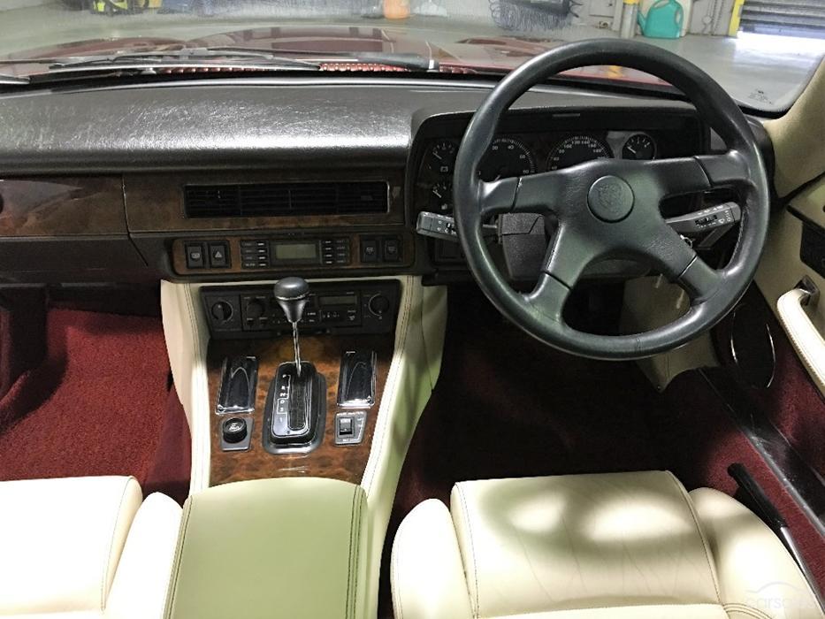 interior 1994 Jaguar XJR-S coupe TWR Magnolia Hyde Trim  (2).jpg