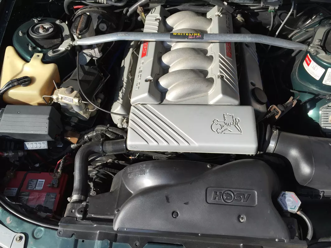 z HSV Senator 185i engine 1995.png