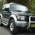 1 Mitsubishi Pajero Short SWB 3 door NJ green on silver exterior images 1996 (11).png