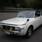 1972 Toyota Crown MS70 Coupe Black vinyl roof on white paint images Japan (2).jpg