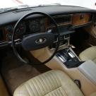 1976 Jaguar XJC 6-cylinder black vinyl roof over white images (22).jpg