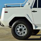 Lamborghini LM 001 Alloy wheels.jpg