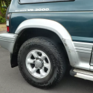 Mitsubishi Pajero Short SWB 3 door NJ green on silver exterior images 1996 (2).png