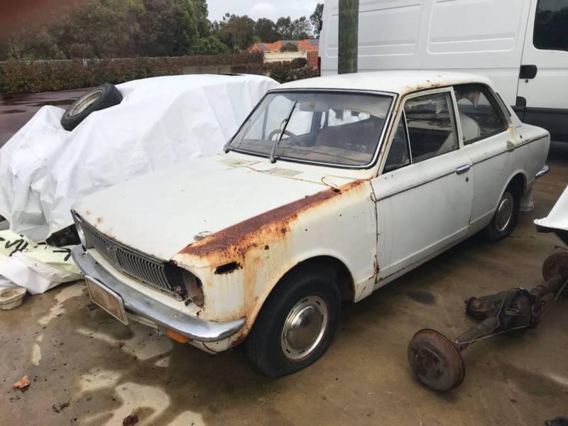 1 1970 Toyota Corolla 2-door sedan coupe unrestored images (1).JPG