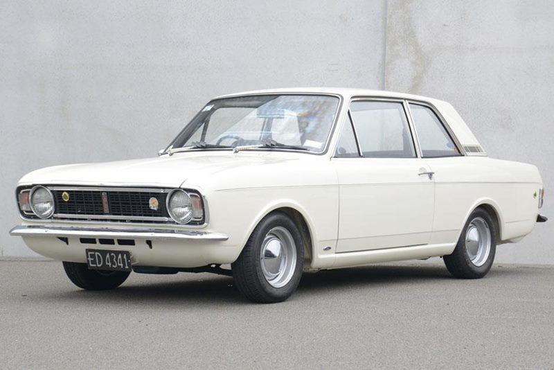 1968 Lotuc Ford Cortina Twin Cam MK2 white images (7).jpg