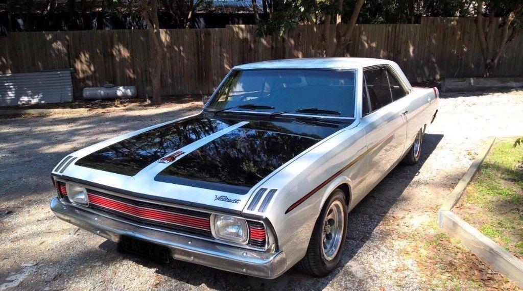 1970 Valiant VG Pacer Hardtop Coupe images white red black stripes (6).jpg
