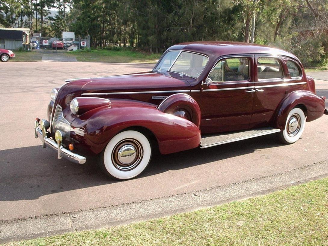 Buick Roadmaster 80 front.jpg